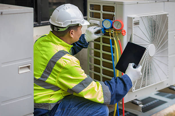 Professional Hvac technician working in Englewood, NJ